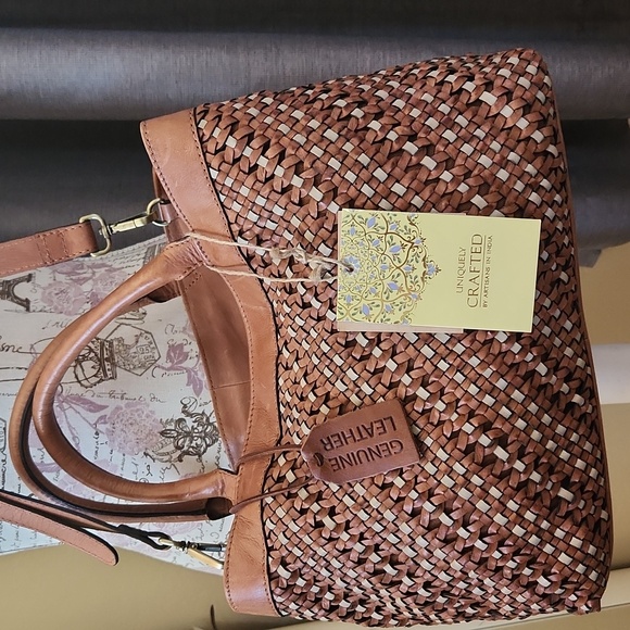 Chic Tan Woven Tote Bag - Picture 1 of 14